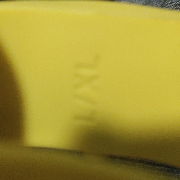 Woman's NeFF (Bandit) watch ( needs battery) - Picture 4 of 4